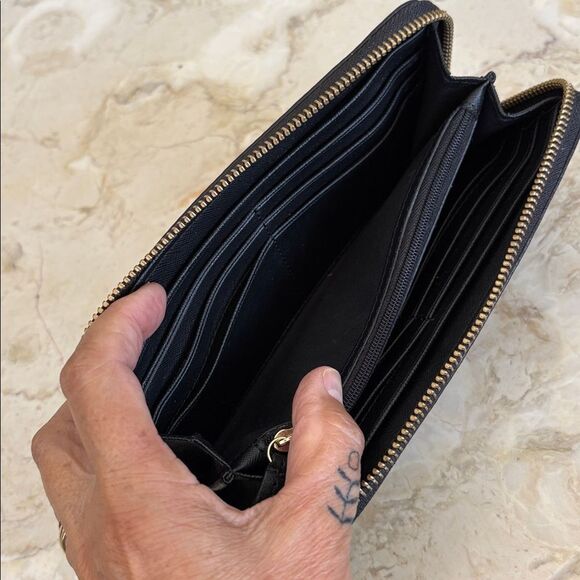 Fossil Leather Zip Around Long Wallet - Picture 12 of 14